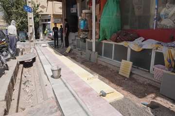 پیاده رو خیابان 16 متری خمینی شهر